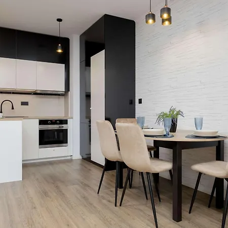 Stylish Apartment With Parking Warszawa Wynalazek 2 By Heyrent *