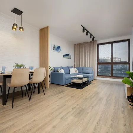 Stylish Apartment With Parking Warszawa Wynalazek 2 By Heyrent